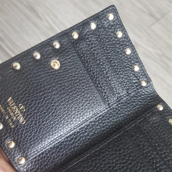 Valentino Card and Coins Wallet - Picture 6 of 16